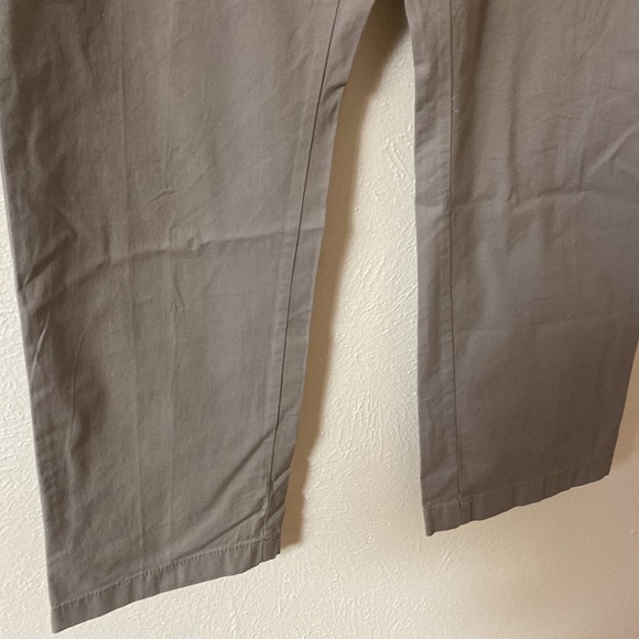 Roundtree & Yorke Trim Fit Flat Front Pants 40X30 - Picture 4 of 9